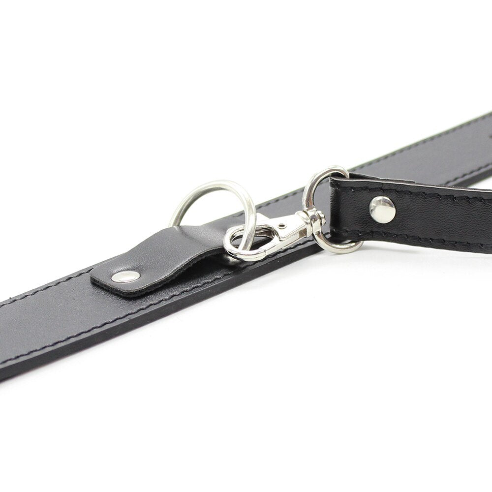 Coleira com guia em couro BDSM - Frete Grátis