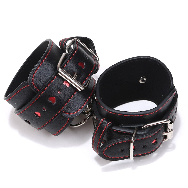 Kit BDSM de couro - Corações - Frete Grátis - Carnelian